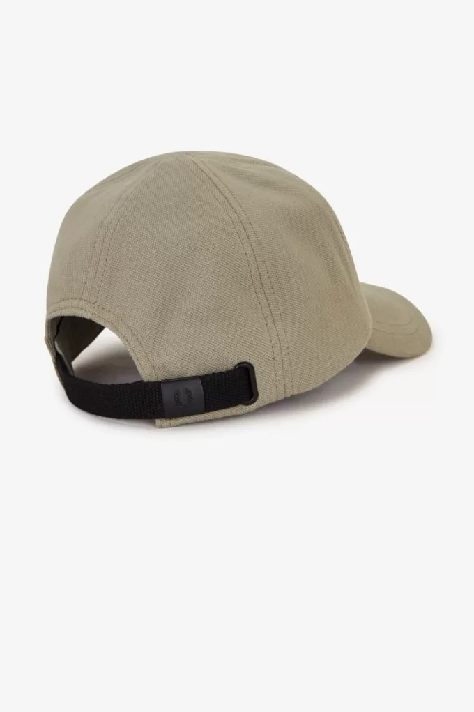 Classic Pique Herrenmütze, warmes Grau und Dunkelrot