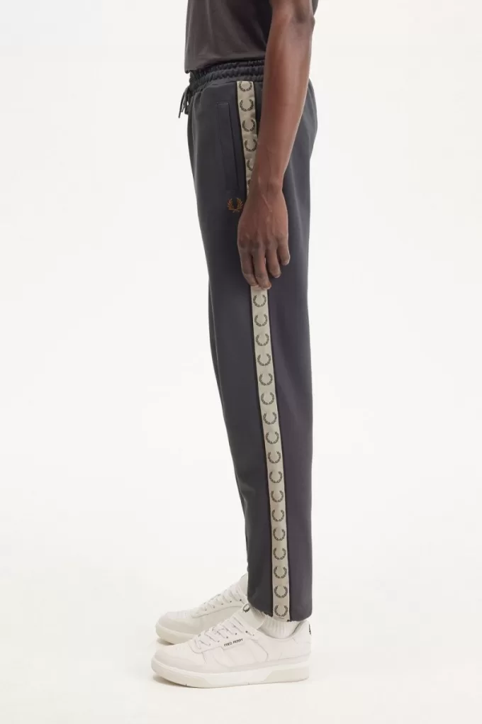 Contrast Tape Track Herrenhose Ankergrau Schwarz