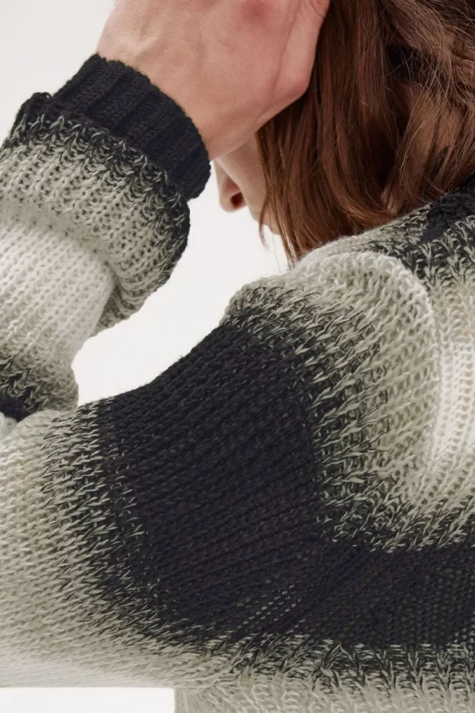 Gestreifter, offen gestrickter Herrenpullover Schwarz