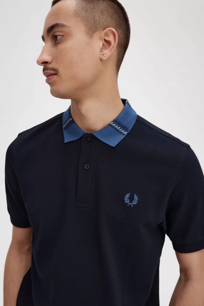 Herren-Poloshirt mit grafischem Kragen, Marineblau