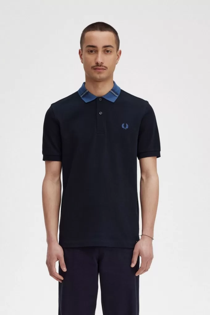 Herren-Poloshirt mit grafischem Kragen, Marineblau