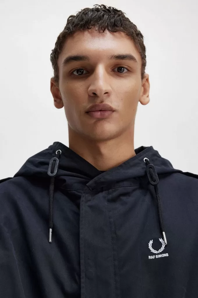 Herrenparka mit bedrucktem Aufnäher, Schwarz Herrenparka mit bedrucktem Aufnäher, Schwarz