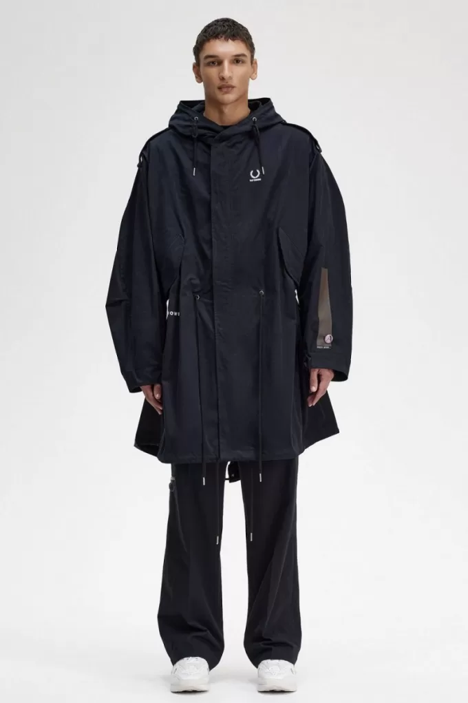 Herrenparka mit bedrucktem Aufnäher, Schwarz Herrenparka mit bedrucktem Aufnäher, Schwarz