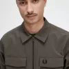 Leichtes Herrenhemd mit Reißverschluss von Fred Perry, Feldgrün