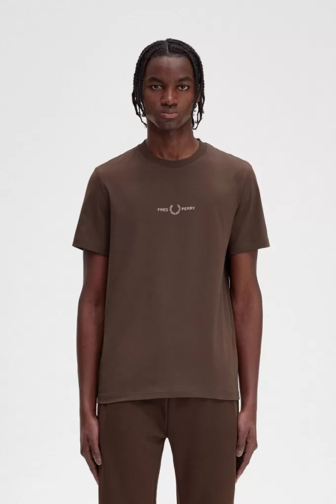 besticktes Herren-T-Shirt Burnt Tobacco