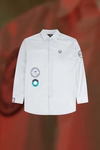 – Übergroßes Patch-Detail-Herrenhemd in Wolkenblau